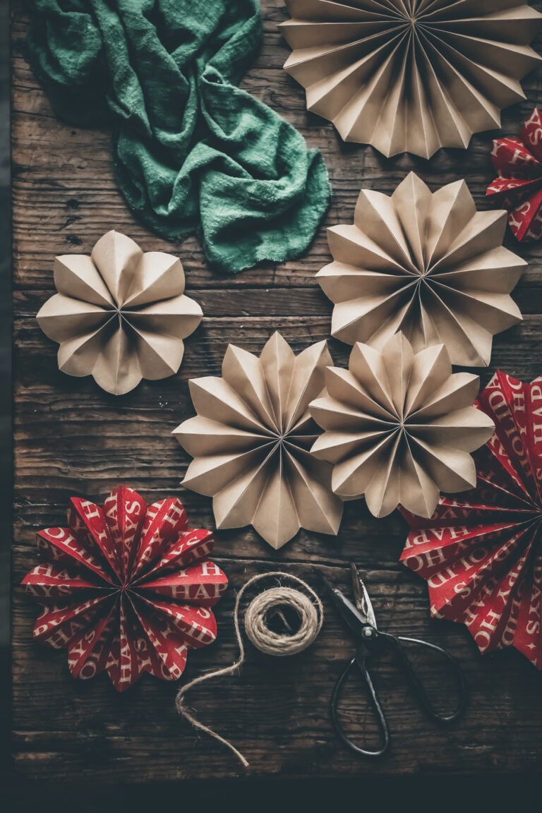 How To Make Christmas Paper Stars